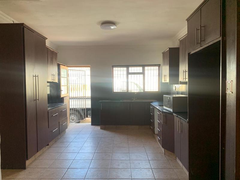 7 Bedroom Property for Sale in Belgravia Western Cape